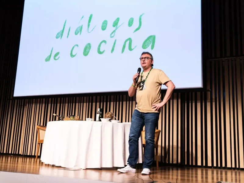 Foto Apertura Hule Y Mantel (laia) 247